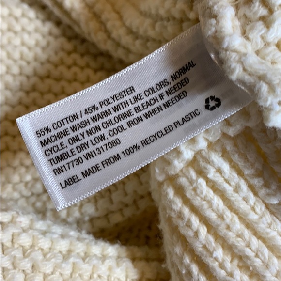 Cozy, UNIVERSAL THREAD sweater!! - Picture 6 of 8